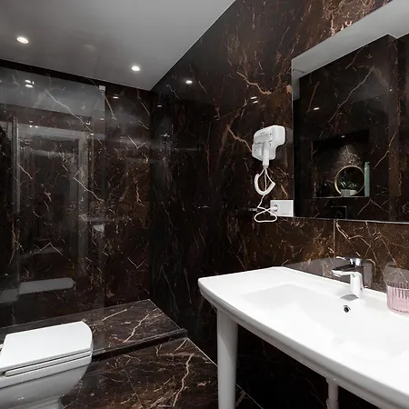 Hilton City تبليسي المظهر الخارجي الصورة